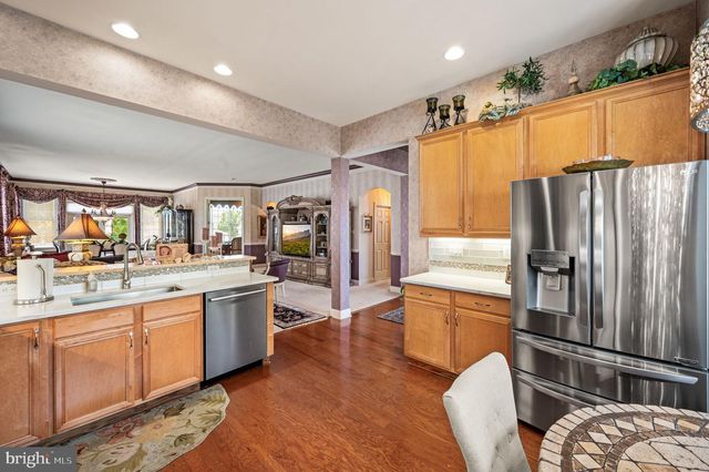 28 HUTTON LN, Garnet Valley, PA 19060