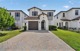 8951 Madrid CIR, Naples, FL 34104