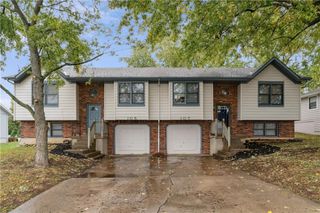 105-107 Brookridge Drive, Harrisonville, MO 64701