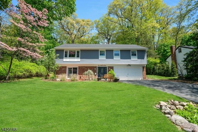 109 Malcolm Rd, Mahwah Twp., NJ 07430