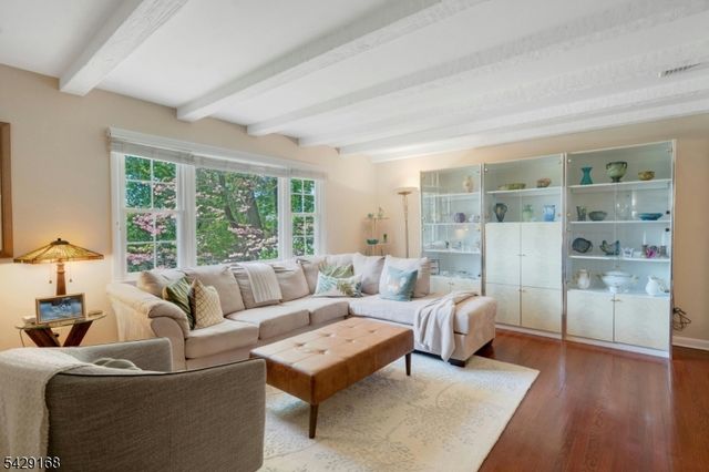 109 Malcolm Rd, Mahwah Twp., NJ 07430