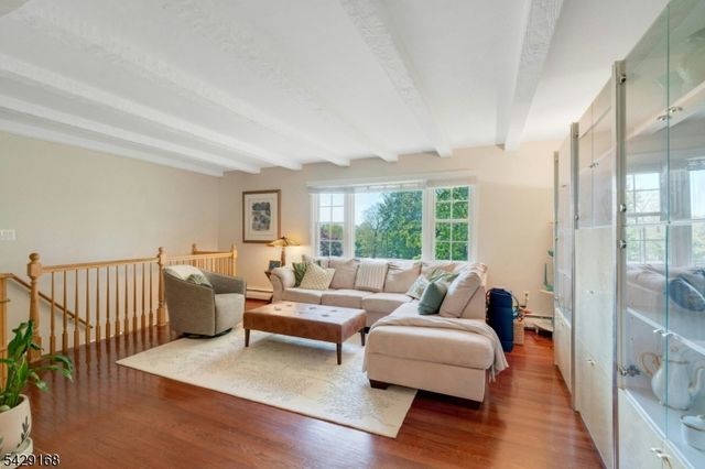 109 Malcolm Rd, Mahwah Twp., NJ 07430