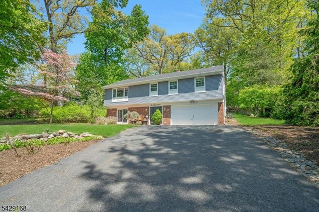 109 Malcolm Rd, Mahwah Twp., NJ 07430