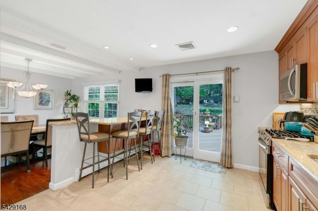 109 Malcolm Rd, Mahwah Twp., NJ 07430