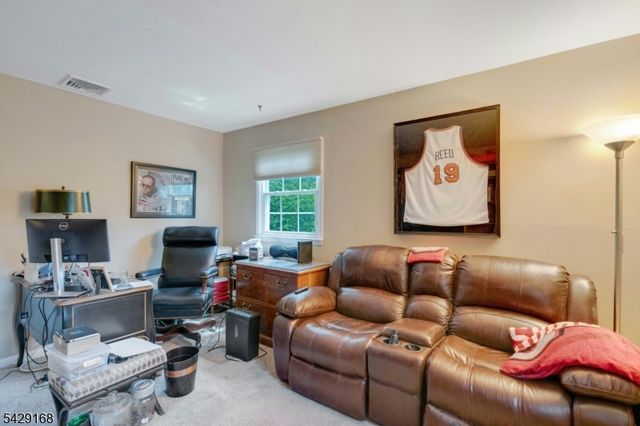 109 Malcolm Rd, Mahwah Twp., NJ 07430