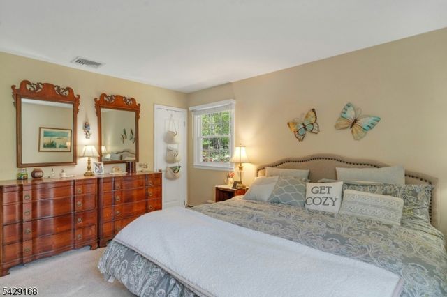 109 Malcolm Rd, Mahwah Twp., NJ 07430