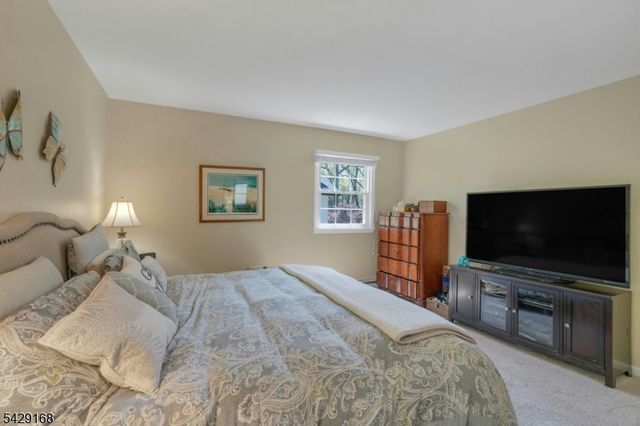 109 Malcolm Rd, Mahwah Twp., NJ 07430