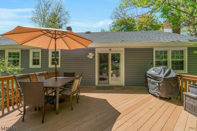 109 Malcolm Rd, Mahwah Twp., NJ 07430