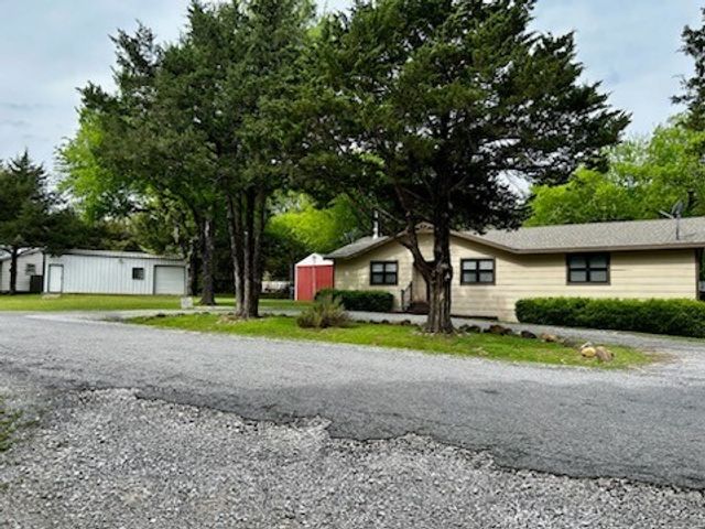 55 N Elm, Pottsboro, TX 75076