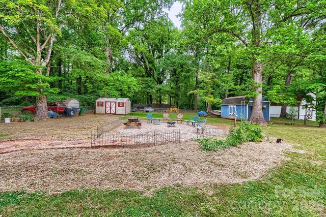 3917 Lake Road, Charlotte, NC 28269