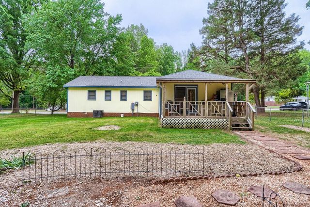 3917 Lake Road, Charlotte, NC 28269
