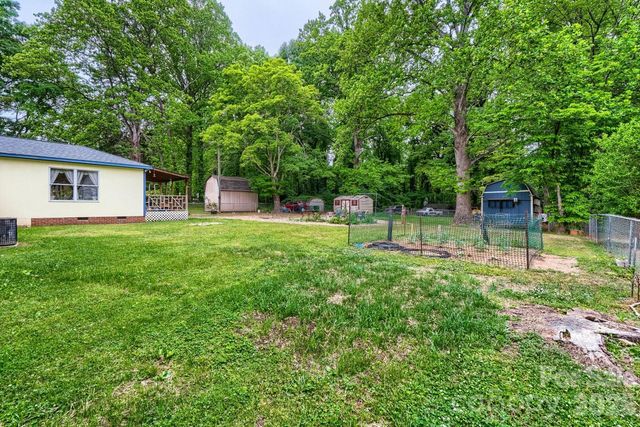 3917 Lake Road, Charlotte, NC 28269