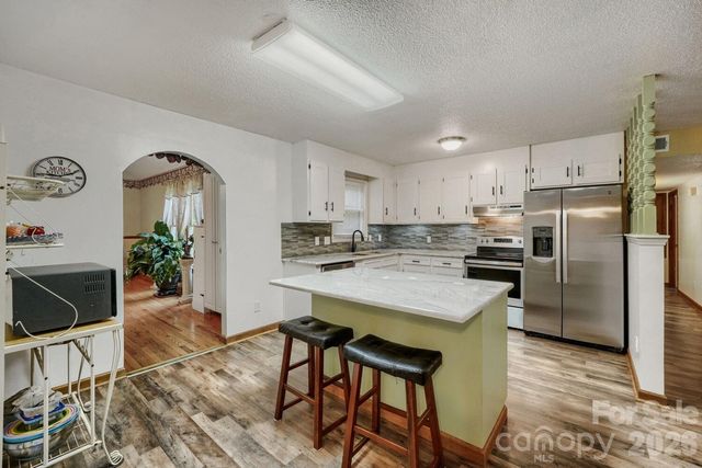 3917 Lake Road, Charlotte, NC 28269