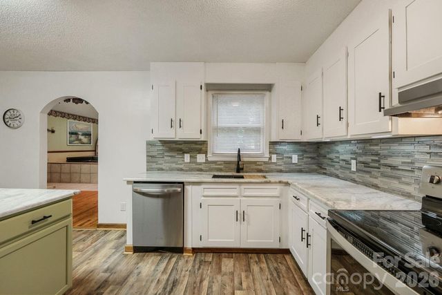 3917 Lake Road, Charlotte, NC 28269