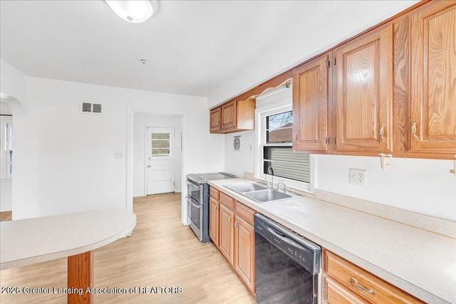 217 Richard Avenue, Lansing, MI 48917