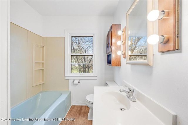 217 Richard Avenue, Lansing, MI 48917