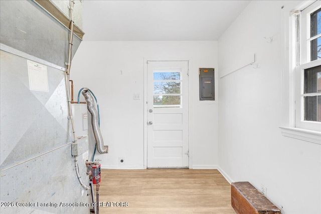 217 Richard Avenue, Lansing, MI 48917