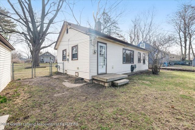 217 Richard Avenue, Lansing, MI 48917