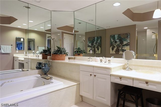 8990 Bay Colony DR 1002, Naples, FL 34108