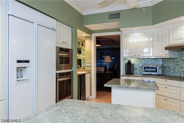 8990 Bay Colony DR 1002, Naples, FL 34108