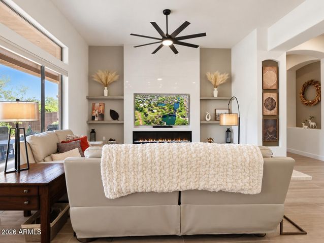 41915 N MOSS SPRINGS Road, Anthem, AZ 85086