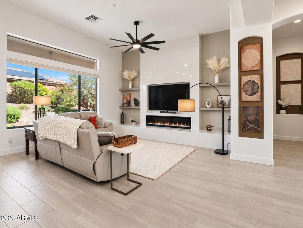 41915 N MOSS SPRINGS Road, Anthem, AZ 85086 — photo 5