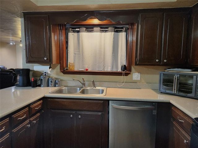 6509 Fawn Canyon Drive, Oklahoma City, OK 73162