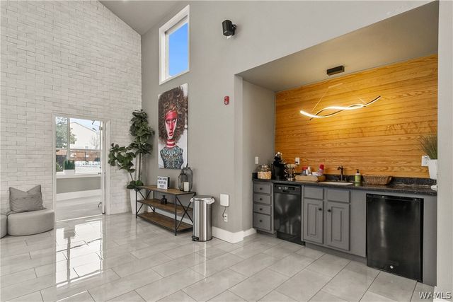 120 15th 915, Tuscaloosa, AL 35401