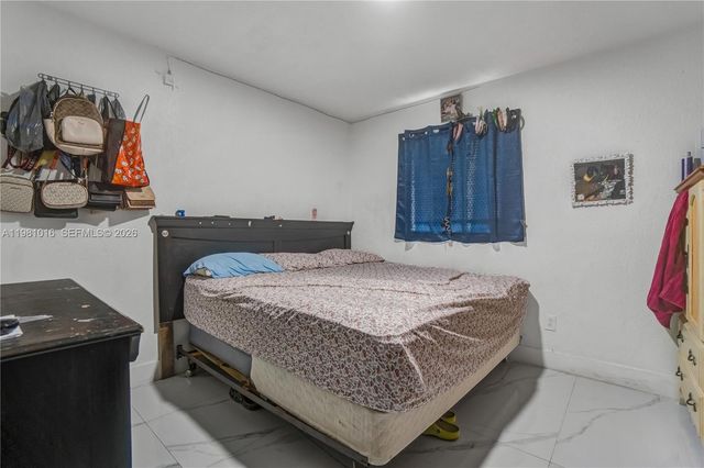 1570 NE 9th St, Homestead, FL 33033