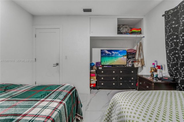 1570 NE 9th St, Homestead, FL 33033