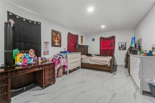 1570 NE 9th St, Homestead, FL 33033