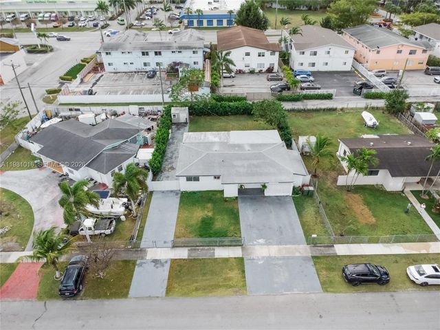 1570 NE 9th St, Homestead, FL 33033