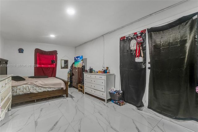 1570 NE 9th St, Homestead, FL 33033