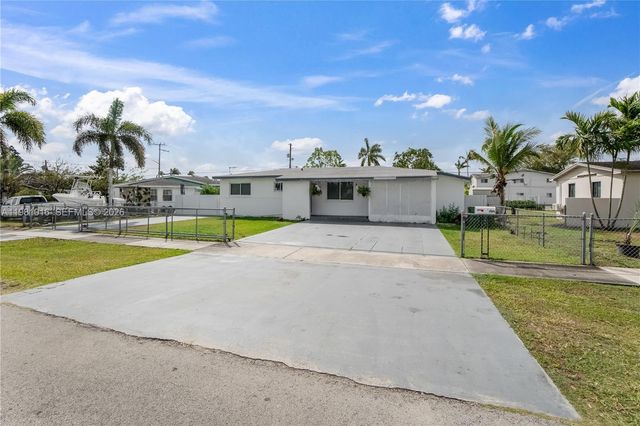 1570 NE 9th St, Homestead, FL 33033