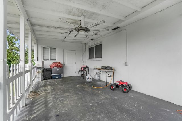 1570 NE 9th St, Homestead, FL 33033