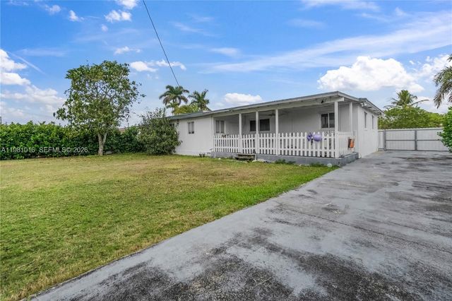 1570 NE 9th St, Homestead, FL 33033