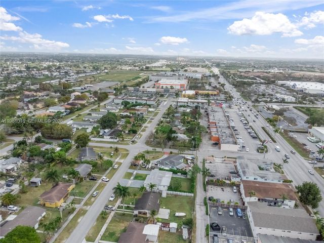 1570 NE 9th St, Homestead, FL 33033