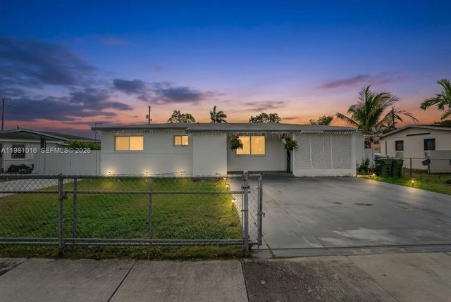 1570 NE 9th St, Homestead, FL 33033