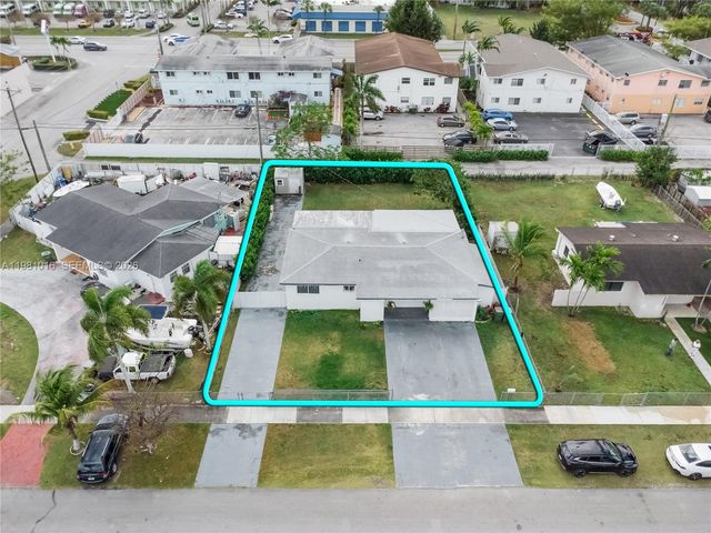 1570 NE 9th St, Homestead, FL 33033