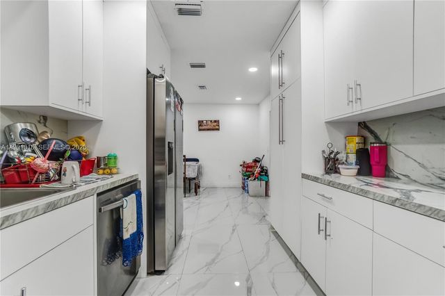 1570 NE 9th St, Homestead, FL 33033