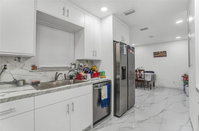 1570 NE 9th St, Homestead, FL 33033