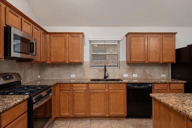 1906 Sonoma Breeze Drive, Houston, TX 77049