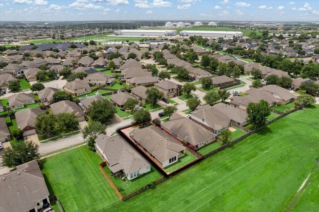 1906 Sonoma Breeze Drive, Houston, TX 77049