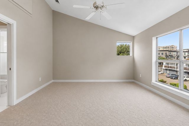 2714 Shelby Avenue, Dallas, TX 75219
