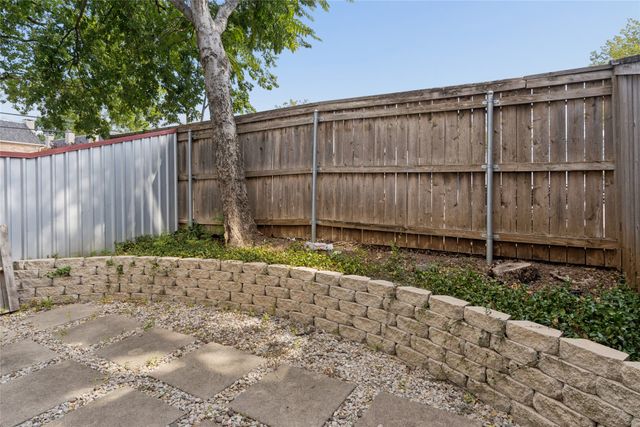 2714 Shelby Avenue, Dallas, TX 75219