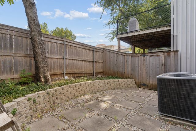 2714 Shelby Avenue, Dallas, TX 75219