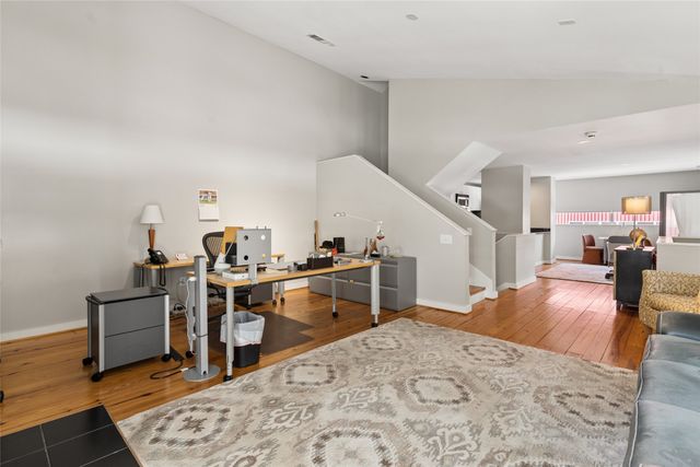 2714 Shelby Avenue, Dallas, TX 75219