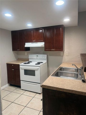 1200 70TH STREET N, St Petersburg, FL 33710