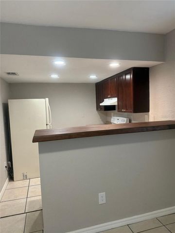1200 70TH STREET N, St Petersburg, FL 33710
