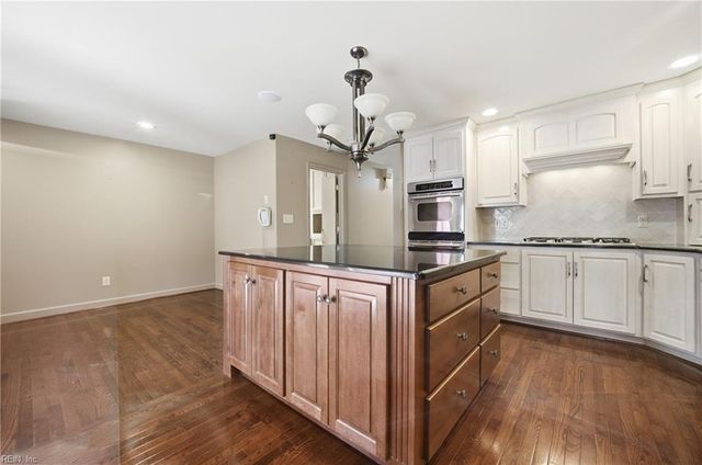 29 Indigo Dam RD, Newport News, VA 23606